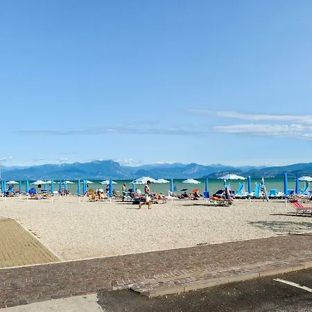 Azdora Πεσκιέρα ντελ Γκάρντα