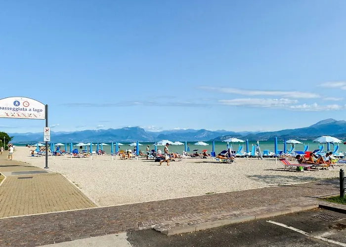 Azdora Peschiera del Garda