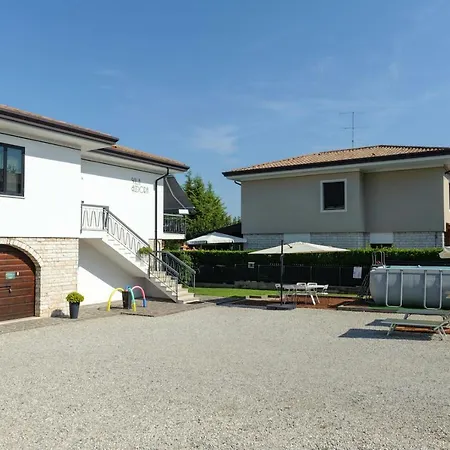 Azdora Ferienhaus
